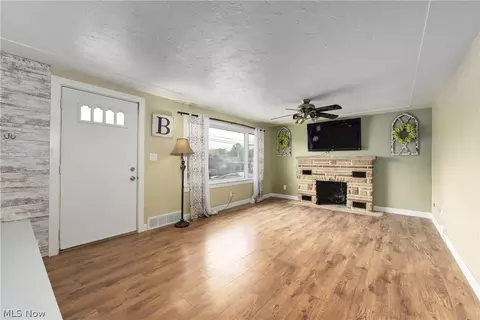 42551 Griswold Rd, Elyria, OH 44035 photo 4