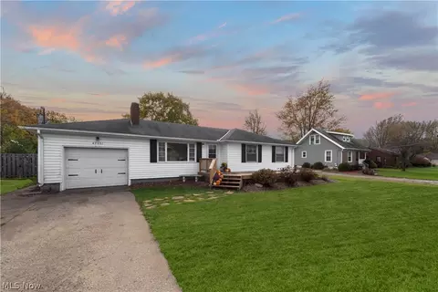 42551 Griswold Rd, Elyria, OH 44035 photo 2