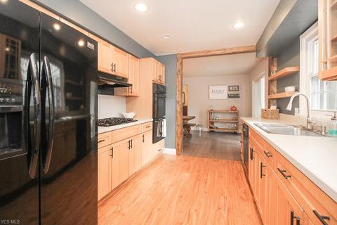 329 Vassar Ave, Elyria, OH 44035 photo 8