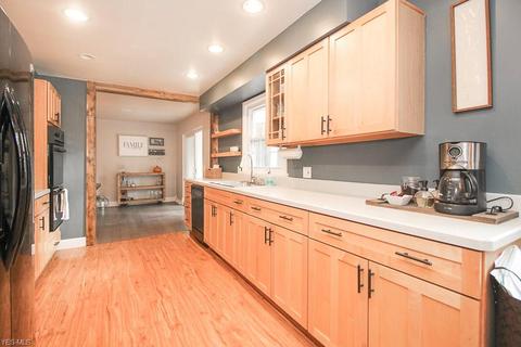 329 Vassar Ave, Elyria, OH 44035 photo 7