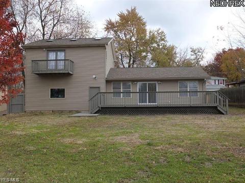 498 Edith Ave, Akron, OH 44312 photo 3