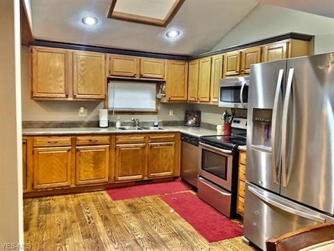 498 Edith Ave, Akron, OH 44312 photo 8