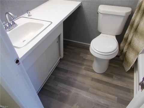 425 Longfellow St, Elyria, OH 44035 photo 13