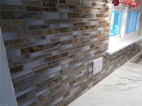 425 Longfellow St, Elyria, OH 44035 photo 8
