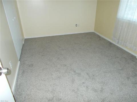 425 Longfellow St, Elyria, OH 44035 photo 18