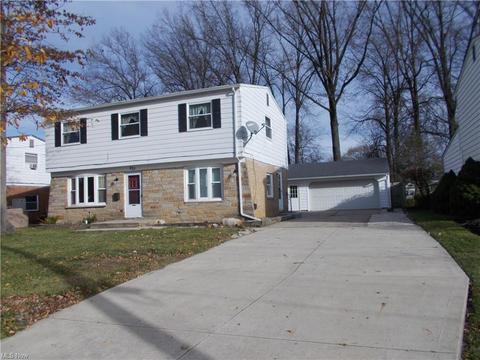 425 Longfellow St, Elyria, OH 44035 photo 1