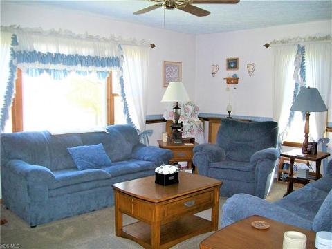 24 S River St, Wakeman, OH 44889 photo 2