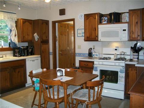24 S River St, Wakeman, OH 44889 photo 4