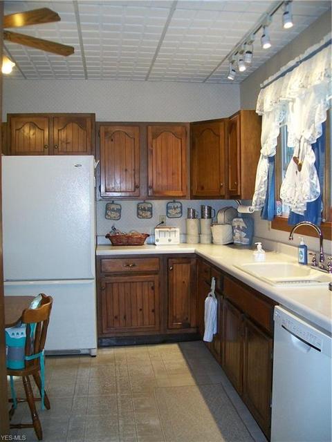 24 S River St, Wakeman, OH 44889 photo 6