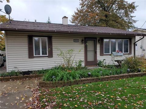 4676 Willowbrook Dr, Mentor, OH 44060 photo 1