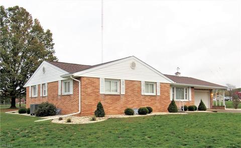 617 E Shaffer, Dover, OH 44622 photo 3