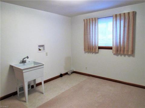 617 E Shaffer, Dover, OH 44622 photo 16