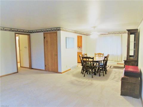 617 E Shaffer, Dover, OH 44622 photo 6