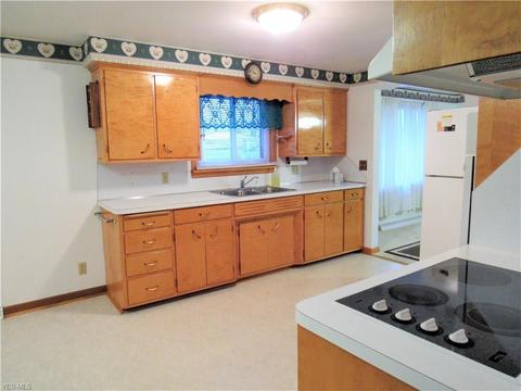 617 E Shaffer, Dover, OH 44622 photo 12