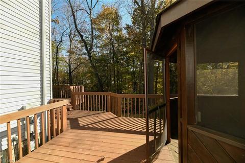 12300 Lyndway Dr, Valley View, OH 44125 photo 30