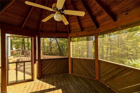 12300 Lyndway Dr, Valley View, OH 44125 photo 31