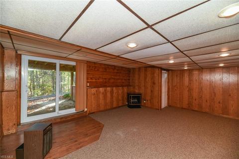 12300 Lyndway Dr, Valley View, OH 44125 photo 26