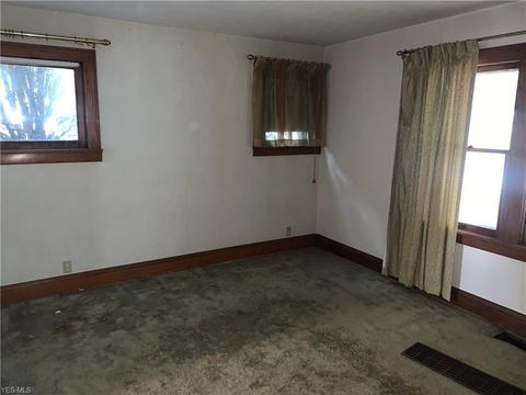 28 E Wilbeth Rd, Akron, OH 44301 photo 13