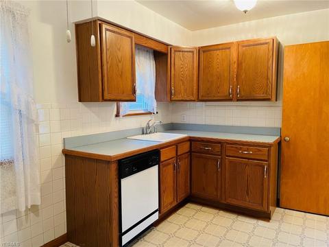 1802 Rockefeller Rd, Wickliffe, OH 44092 photo 12