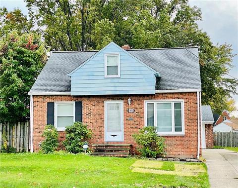 1802 Rockefeller Rd, Wickliffe, OH 44092 photo 1