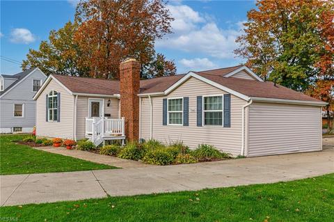 1545 E 300th St, Wickliffe, OH 44092 photo 2