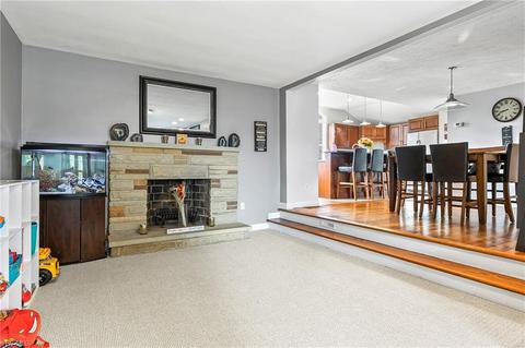 1545 E 300th St, Wickliffe, OH 44092 photo 3