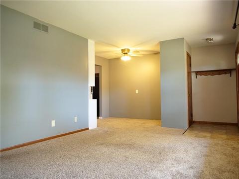 6281 Seneca Rd, Mentor, OH 44060 photo 3