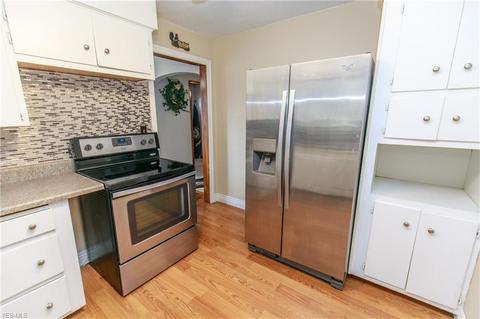 242 Cornell Ave, Elyria, OH 44035 photo 7
