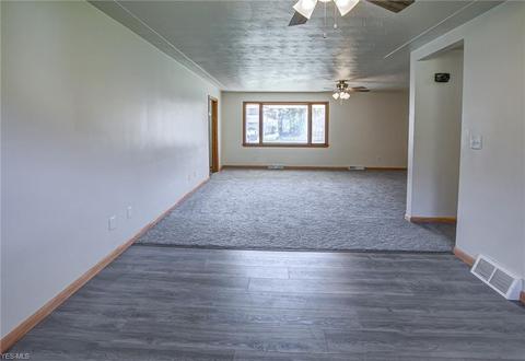 2035 E 37th St, Lorain, OH 44055 photo 7
