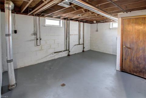 2035 E 37th St, Lorain, OH 44055 photo 22