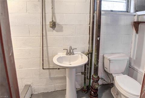 2035 E 37th St, Lorain, OH 44055 photo 23