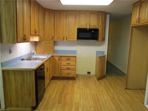 355 Adrian Dr, Berea, OH 44017 photo 9