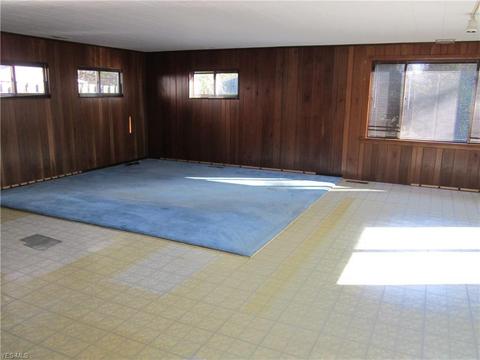 355 Adrian Dr, Berea, OH 44017 photo 23