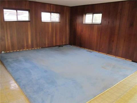 355 Adrian Dr, Berea, OH 44017 photo 20