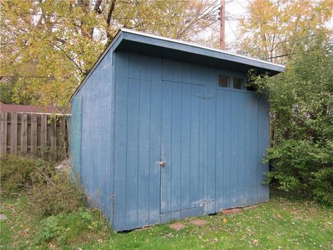 355 Adrian Dr, Berea, OH 44017 photo 35