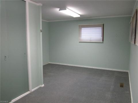 355 Adrian Dr, Berea, OH 44017 photo 34
