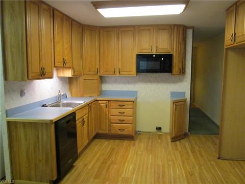 355 Adrian Dr, Berea, OH 44017 photo 7