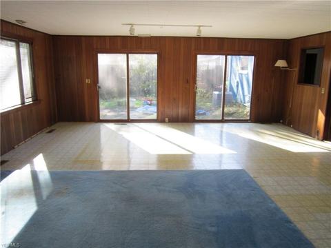 355 Adrian Dr, Berea, OH 44017 photo 17