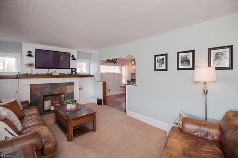 6910 Forest Ave, Parma, OH 44129 photo 8