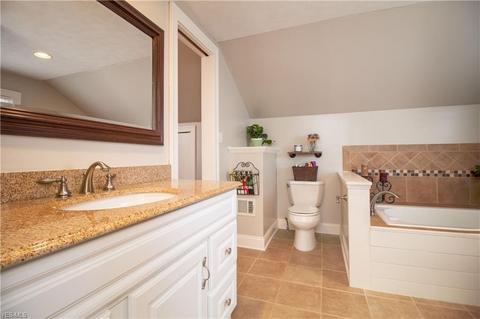 6910 Forest Ave, Parma, OH 44129 photo 21