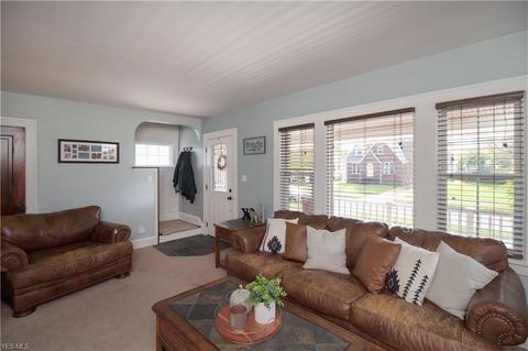 6910 Forest Ave, Parma, OH 44129 photo 7