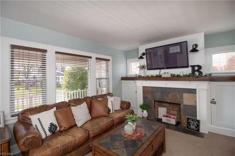 6910 Forest Ave, Parma, OH 44129 photo 9