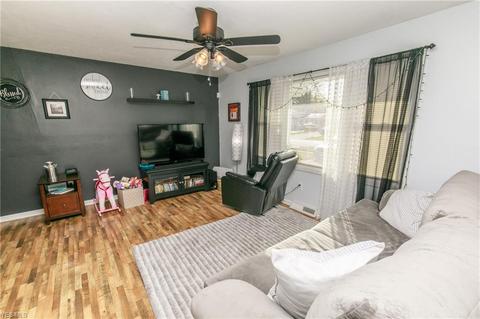 206 University Ave, Elyria, OH 44035 photo 2