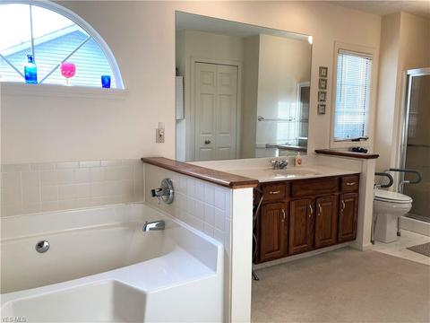 6816 Red Deer Cir NW, Canton, OH 44708 photo 10