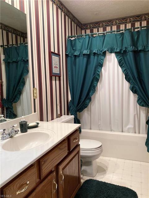 6816 Red Deer Cir NW, Canton, OH 44708 photo 14