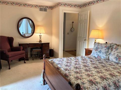 6816 Red Deer Cir NW, Canton, OH 44708 photo 9
