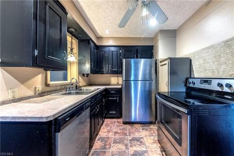 115 Forest Park Dr, Boardman, OH 44512 photo 8