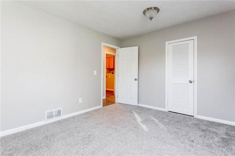 40945 Myrtle Ct, Elyria, OH 44035 photo 18