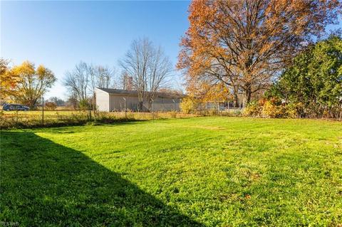 40945 Myrtle Ct, Elyria, OH 44035 photo 4