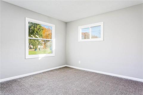 40945 Myrtle Ct, Elyria, OH 44035 photo 16